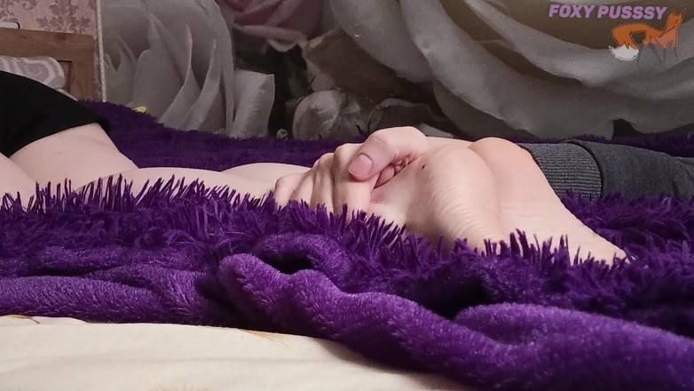 VioletPurpleFox: 아마추어 의붓여친의 하드코어 발 간지럼