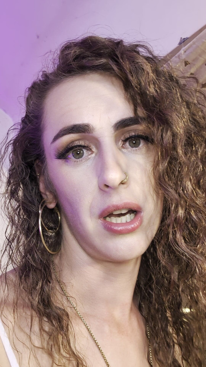 CecexoMonroe: Minik minik yarağını mırıldanıyor - sözlü aşağılama ile cece monroe küçük...