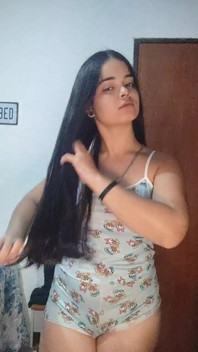 Debora Mendes in Her Pajamas to Spend New Year's Eve