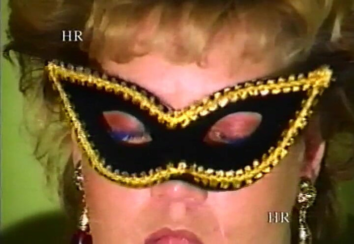 Italian swingers LTG: Vídeo pornô dos anos 90 da minha tia se masturbando na...