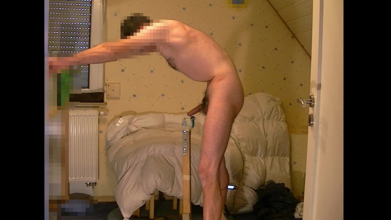 Mark Hannes: Masturbare cu vibrator, filmare de acasă, lanternă