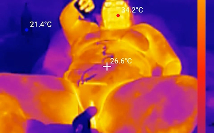 largebootylexi: První bbc sex stroj šukání: naolejované bbw stříká tvrdě na váš...