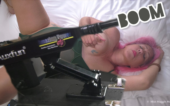 Maggie Moon: Моя машина для траха сквиртует