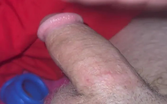 Sizinch: Playing with My Small Dirty Dick Before Showering