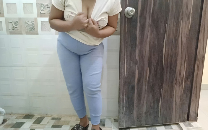 Niharika Thakur: Prosím, šukej mě, chci ptáka