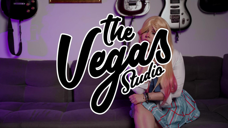 Selena Vega: 대학 친구에게 따먹히는 Marin Kitagawa! - 애니메이션 다키마쿠라 베개 코스프레 리뷰