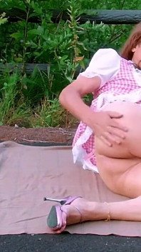 Horny Maid Pai-chan's Striptease at the Car Park
