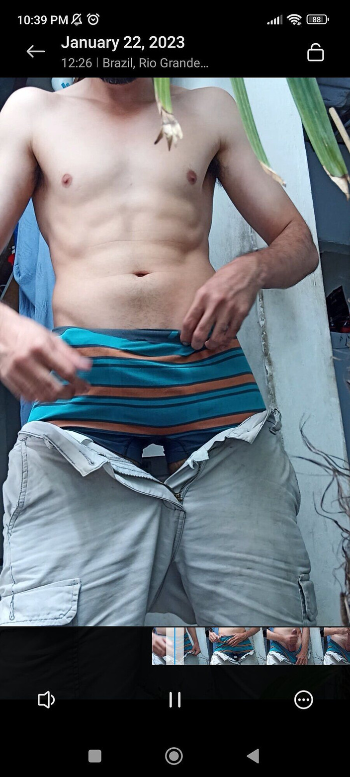 Mr Viking: Người đàn ông gợi cảm xuất tinh rất nhiều trên vườn