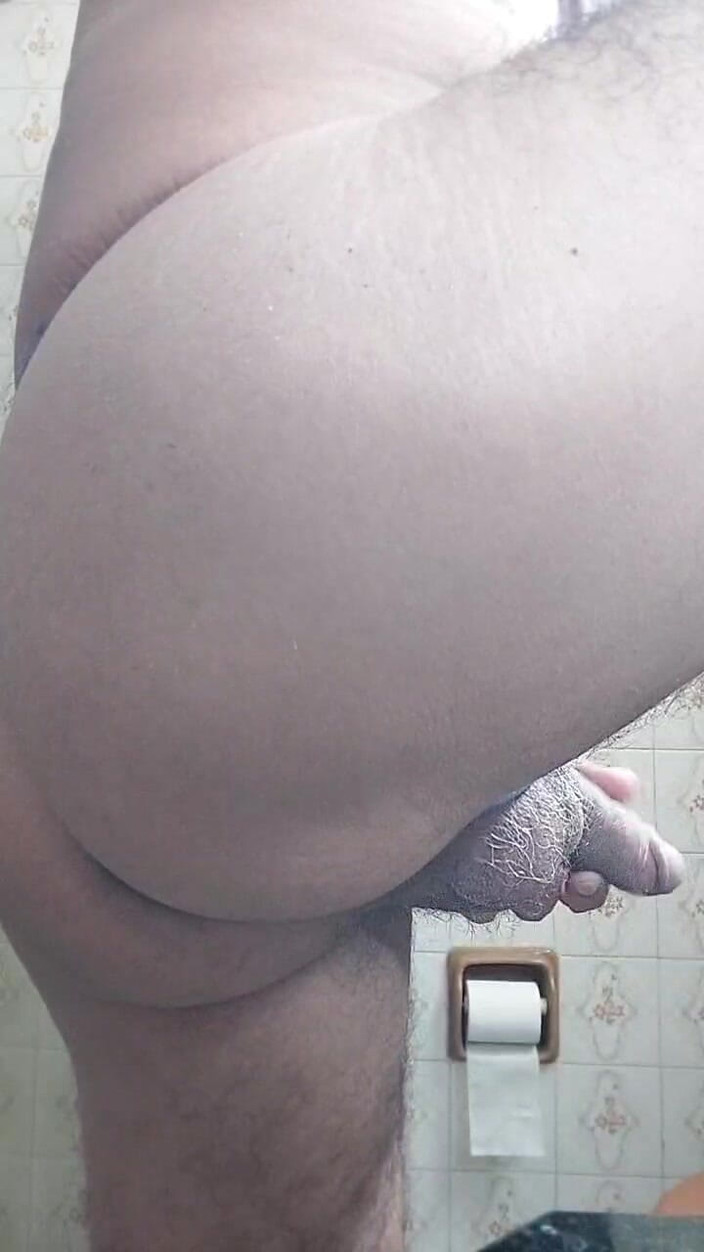 Ladysilvas: 섹시한 엉덩이를 보여주는 Ladysilva