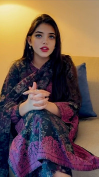 Gadis hot india diajak ngentot sama orang asing
