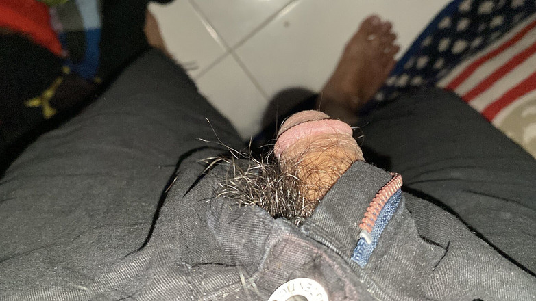 Jackson World: Geile amateurjongen betrapt op masturberen alleen in zijn kamer