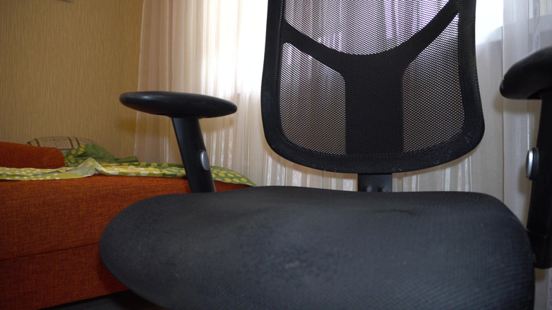MiniCorgi: Midget punishes his dick