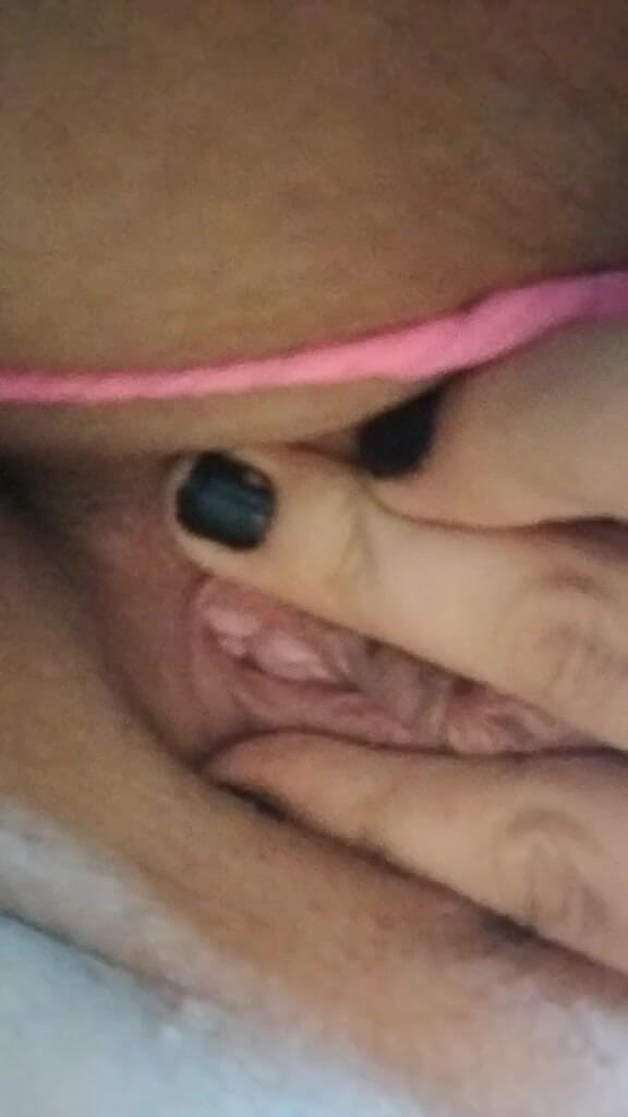 Dalyla: Rzemieślniczka bawi się palcami pochwy