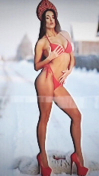 Wonder Sexy Milf Berjalan di Luar Ruangan