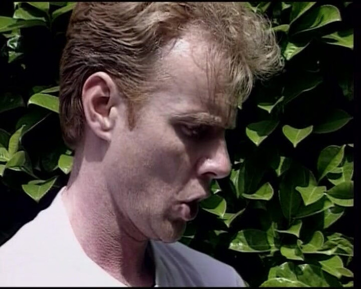 Deutsche Damen: Blondine uit Duitsland werd geneukt in een trio