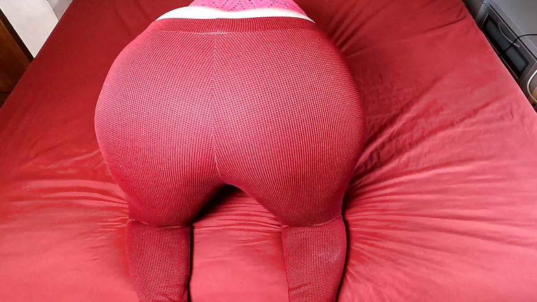 Bouncy Tits Action: Chicotadas no e palmada na cama