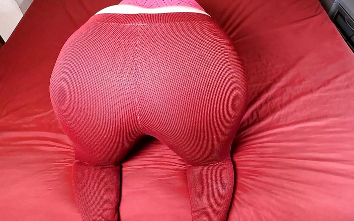 Bouncy Tits Action: Frustate sul e sculacciate a letto