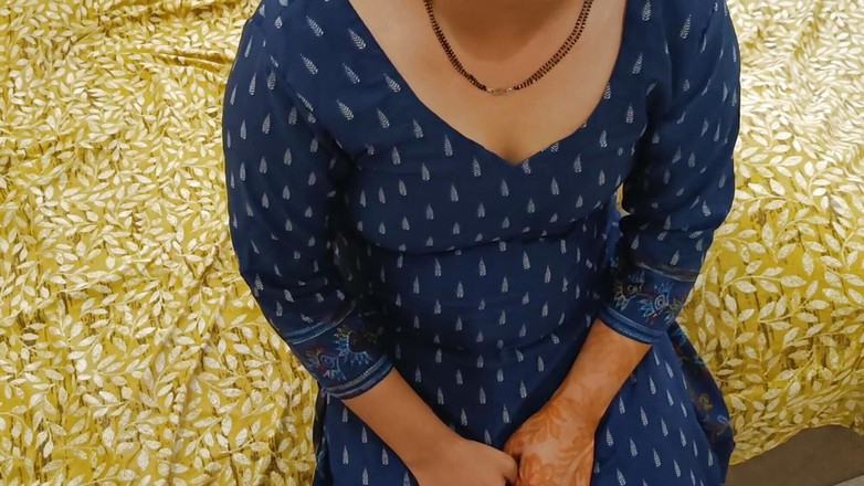 YOURAMRITA04: Sexy indická desi švagrová byla poprvé ošukaná do análu s čistým špinavým zvukem