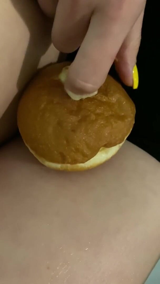 Monnycka: Penetratie in lieve donuts