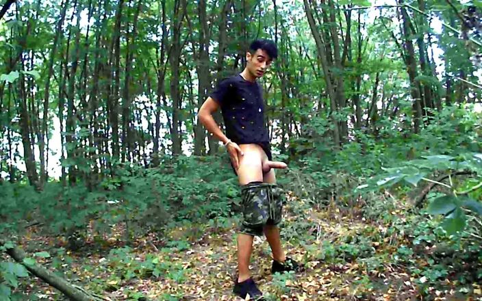 Idmir Sugary: Middle Eastern Thick Cock Summer Forest Jerk off, Showing Cum...