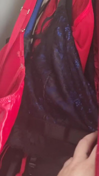 Saya mempunyai pilihan pakaian yang bagus untuk melakukan kastam, atau anda dialu-alukan untuk membeli saya pakaian baru dan saya akan melakukan Adat Percuma