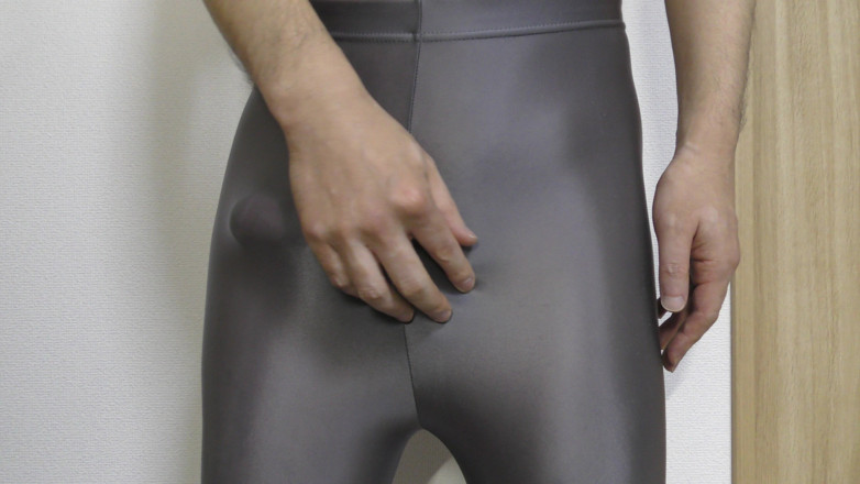 LovePantyBoy: Masturbatie met zwarte spandex-legging
