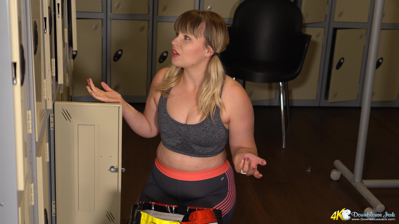 DownblouseJerk: Anna belle - spor salonunda terli