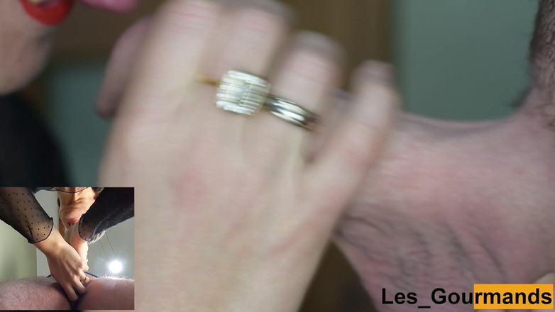 Les Gourmands: 大鸡巴口交和吞精从下面观看