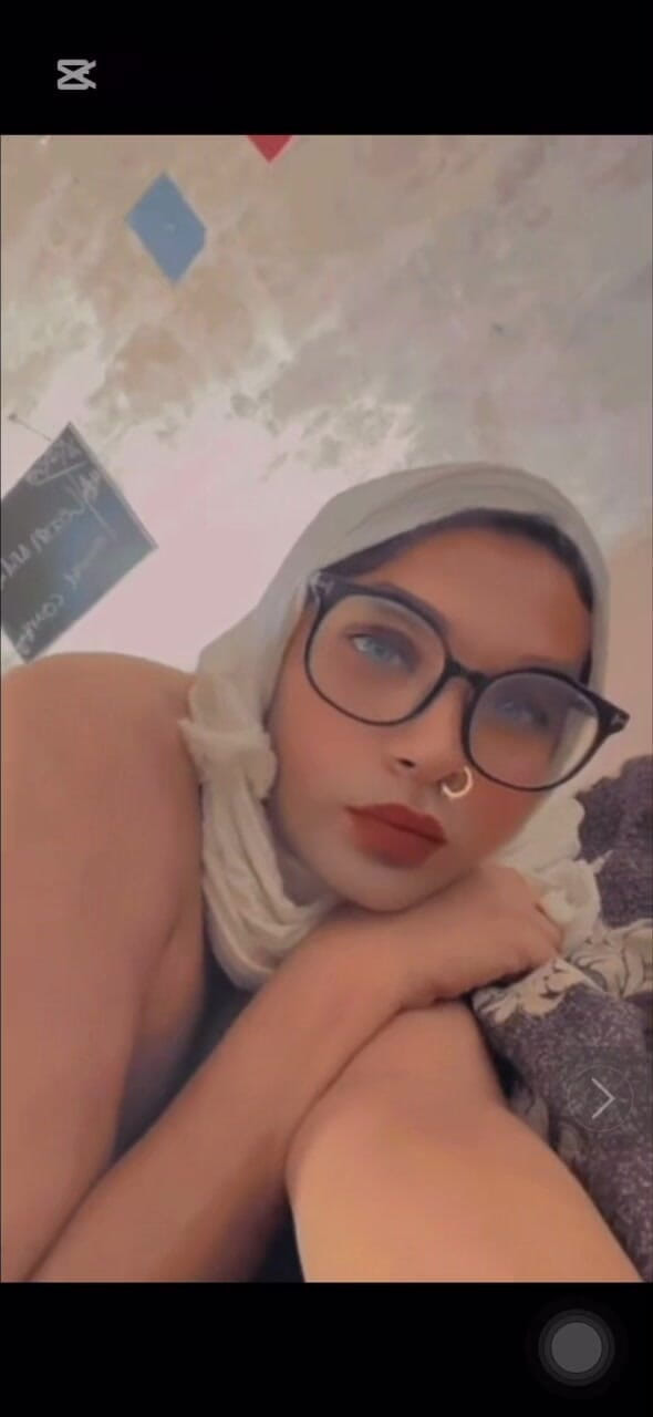 Apple00001: Už jste někdy viděli Sissy Postavu Takhle s make-upem děvky