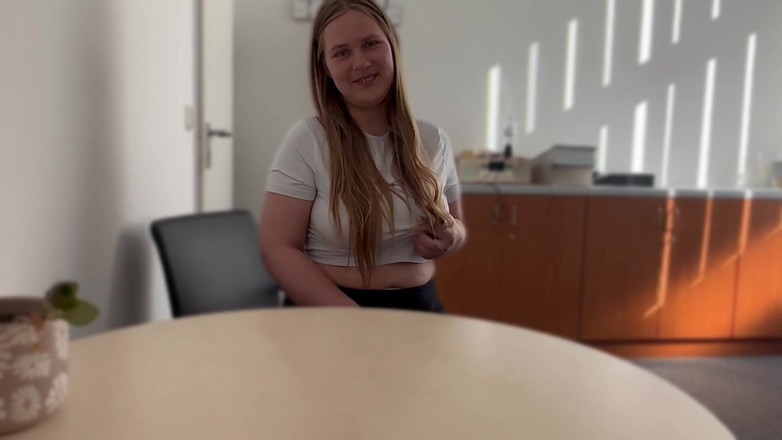 Maja Meer: Doctor Treats My Sex Addiction with an Unusual Therapeutic Approach