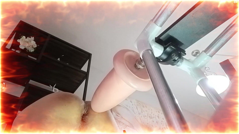 Elgloton: Wolvetter被性爱机器一次又一次地击中