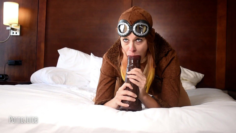 PornoJuice Faphouse: Kambing tekak Kesha melihat vs raksasa 15 inci besar Mr Forearm