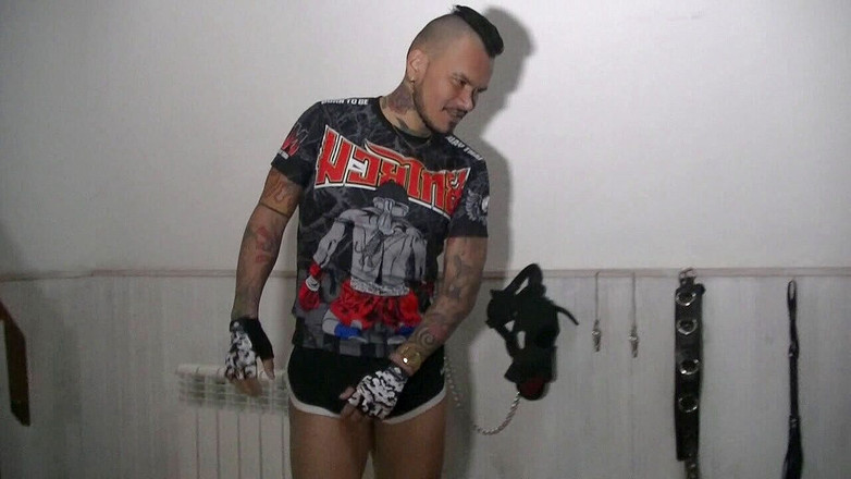 HUMLIATION AND SPANKING PORN: फ्रांस से ट्विंक पाब्लो ब्रावो द्वारा कामुकता में अपमानित करती है