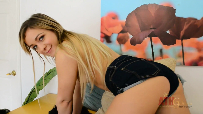 ATKIngdom Fans: Cleo Vixen shows off