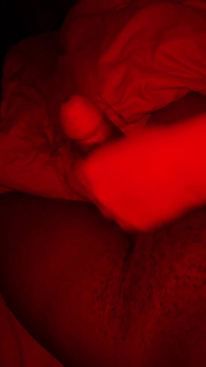 Nofaceguy09: 집에 혼자 있는 동안 흑인 대물 자지와 노는 배다른 여동생