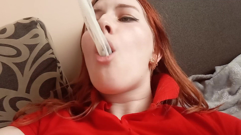 SweetAndFlow: コンドームで遊ぶのが大好きです