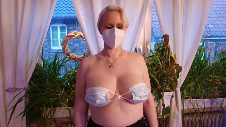 UserBitch1: Maskenpflicht Ist Vorbei