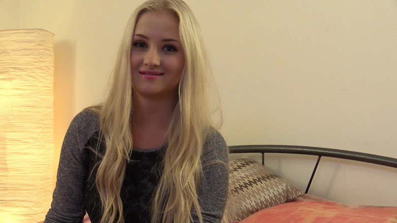 Cryptostudios: Gorgeous college teen gets horny and seduced camera man and...