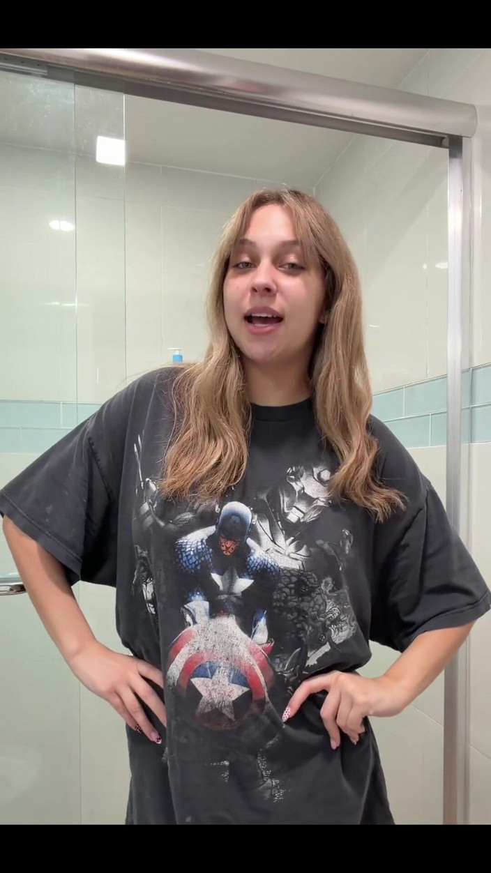 Tiffstreatsxoxo: Power Pee in the Toilet!! Had to Go Sooo Bad