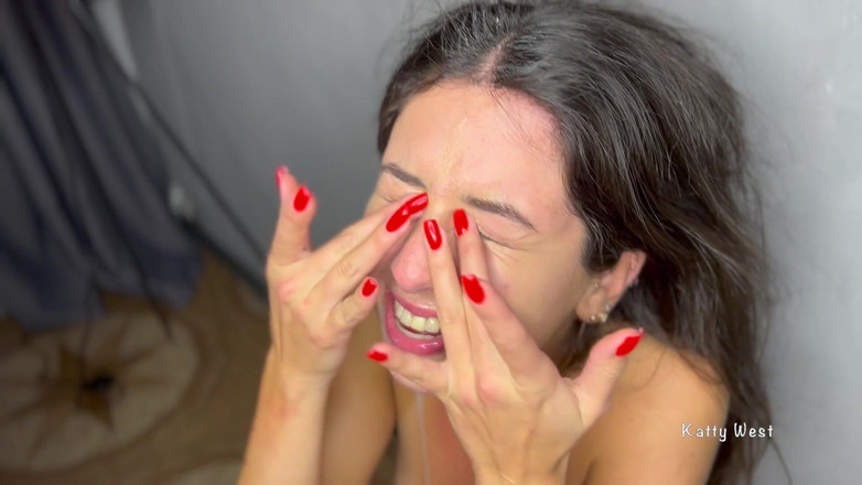 Katty West: Hard geneukte schoonheid op het feest en klaarkomen op haar...