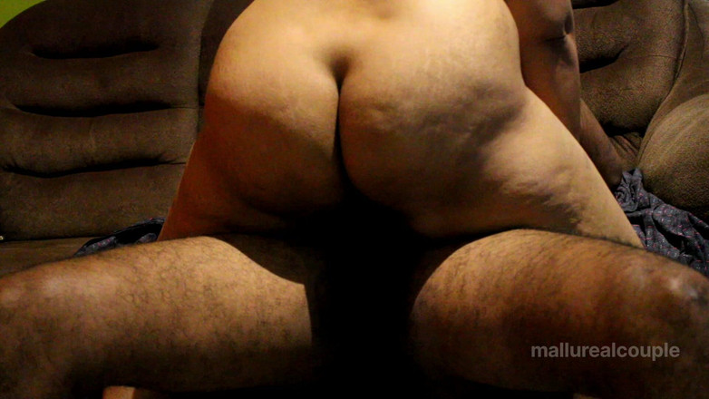 Mallurealcouple: Mallu fru knullar hårt i koflickapositioner