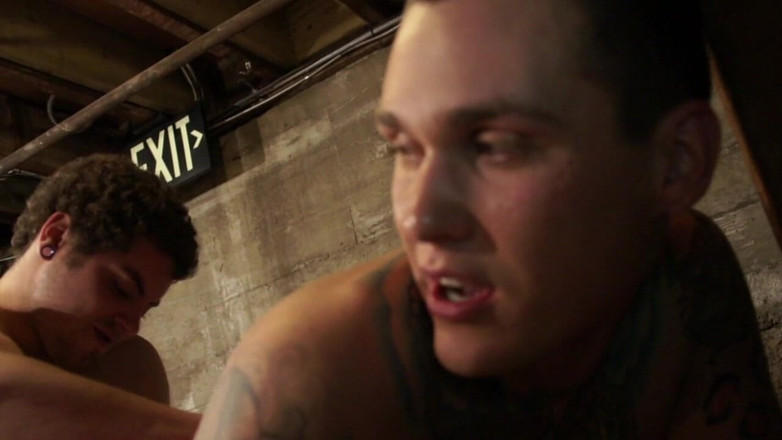 Fun raw sex with straight curious: 큰 엉덩이 없이도 좋은 큰 자지