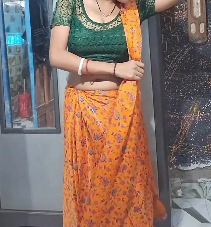 Neha Gupta: Tight Pussy Desi Bhabhi in Saree Fucked Hard by Devar...