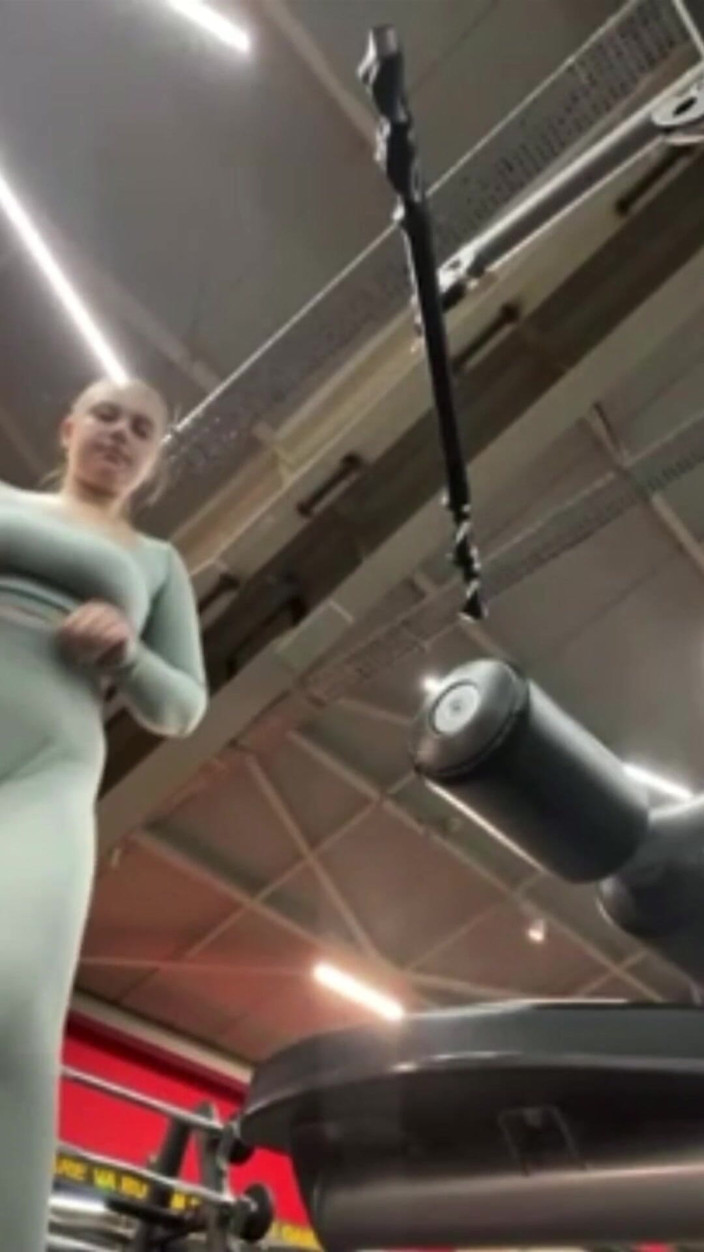 JuiceLussie: Galet knull i gymmet