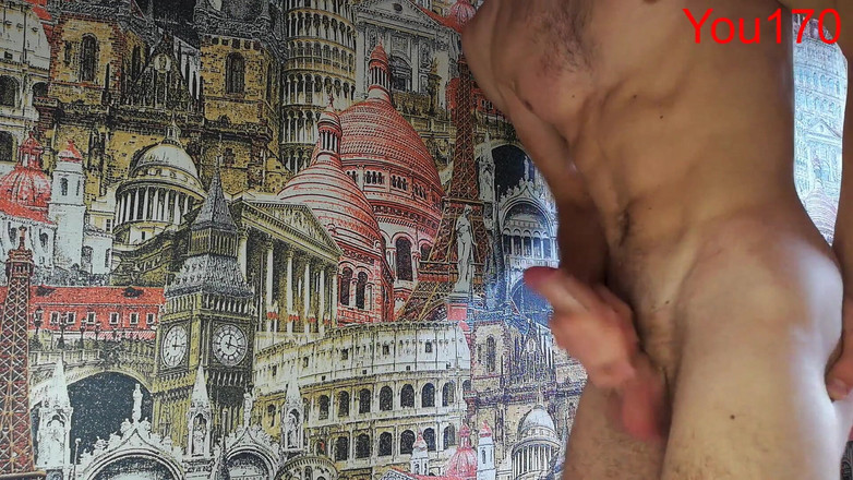 You 170: 素敵な体を持つロシアの男ジャークオフa巨根とうめき声