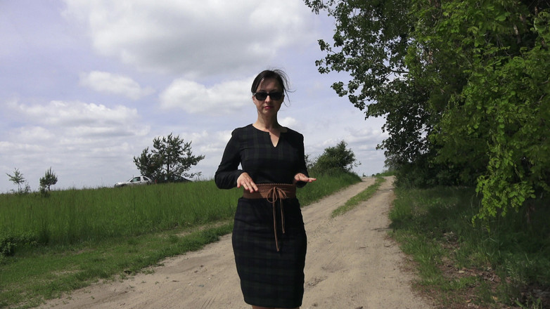 Wanilianna: Mandi emas di jalan