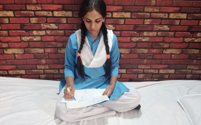 Parizadi: Sesso con ragazza studentessa del villaggio indiano