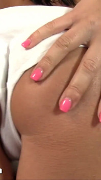 Niky Peach by Wet And Puffy