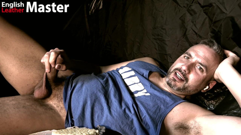 EnglishLeathermaster: 캠핑 중 언컷 새아빠와 함께하는 Soggy 비스킷