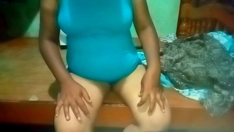 Priyanka314: Chica hindi del pueblo en video de sexo